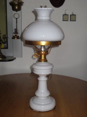 č.93 lampa stolní