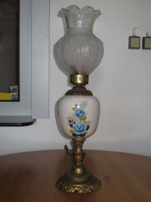 č.126 lampa stolní