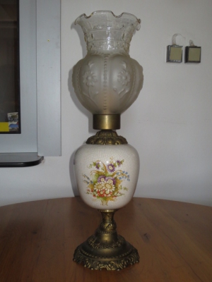 č.123 lampa stolní