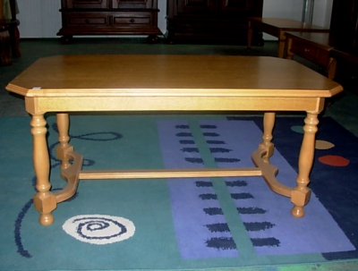 č.2550 konferenční stůl 123x72 cm