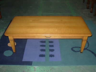 č.2556 konferenční stůl 141x71 cm