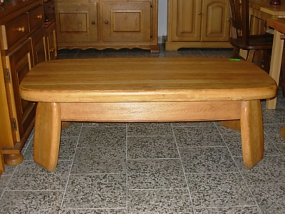 č.624 konferenční stůl 139x68 cm