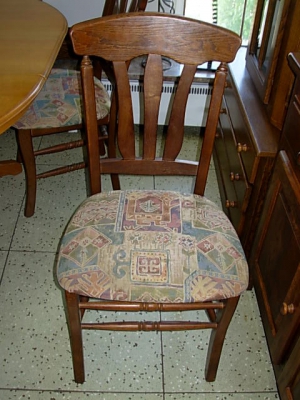 č.461 židle čalouněná