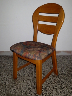 č.1822 židle čalouněná