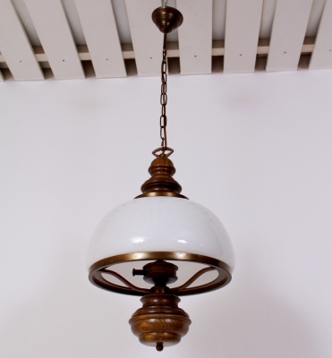 č.753 lustr na řetězu