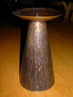 č.612 svícen měděný