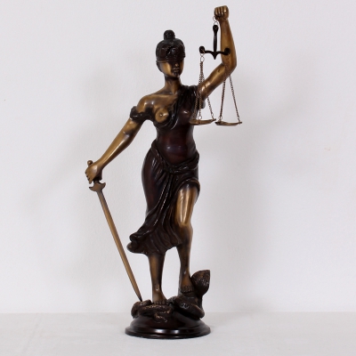 č.613 socha spravedlnosti 43 cm