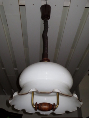 č.124 lustr stahovací