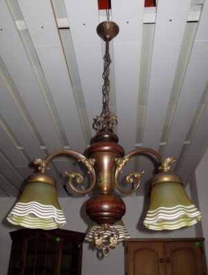 č.146 lustr 3 ramena