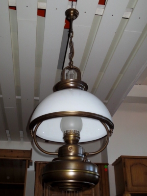 č.417 lustr horní + spodní svícení