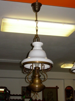 č.997 lustr na řetězu