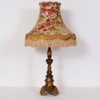 č.84 lampa stolní mosazná v 94 cm