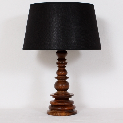 č.80 lampa stolní dubová v 48 cm