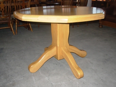 č.2601 kuchyňský stůl osmihran 111x111 cm