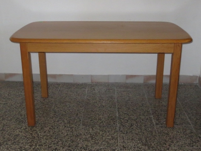 č.905 kuchyňský stůl obdelník 140x81 cm